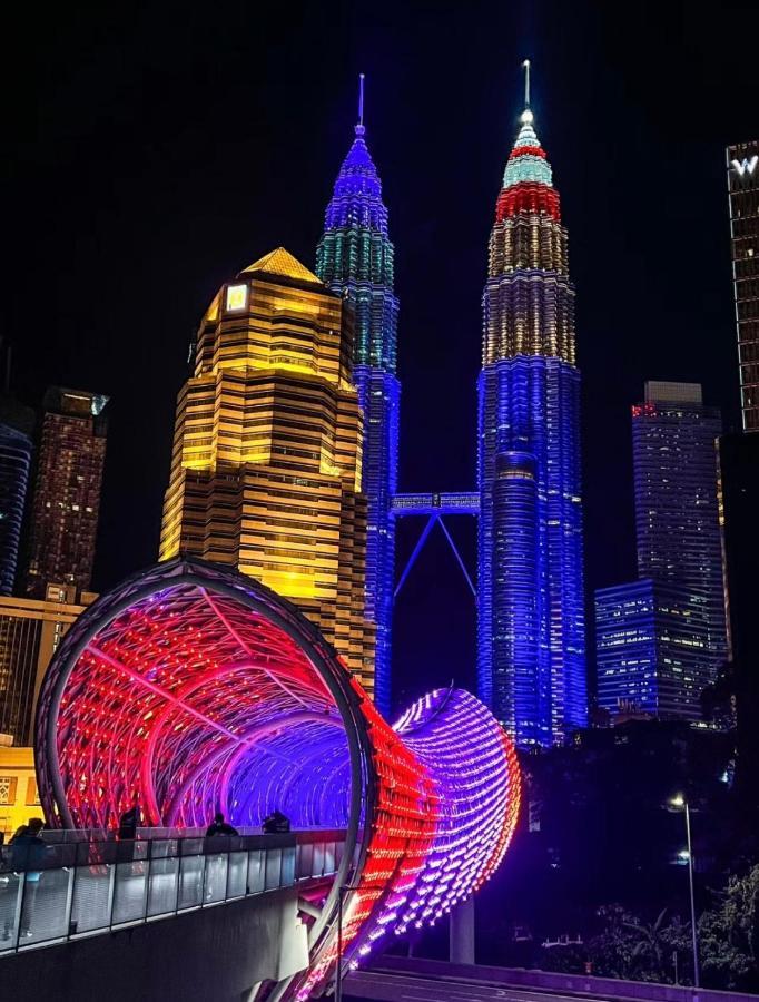 Calm Sojourn, Sky Suites Klcc Kuala Lumpur Exterior photo